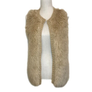 FURRY VEST ✨✨✨